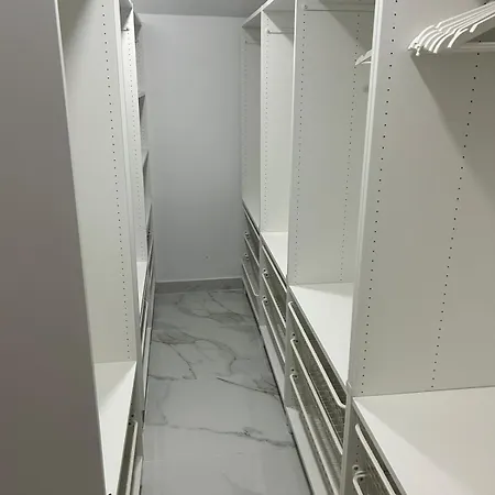 Asta Villa Saparevo